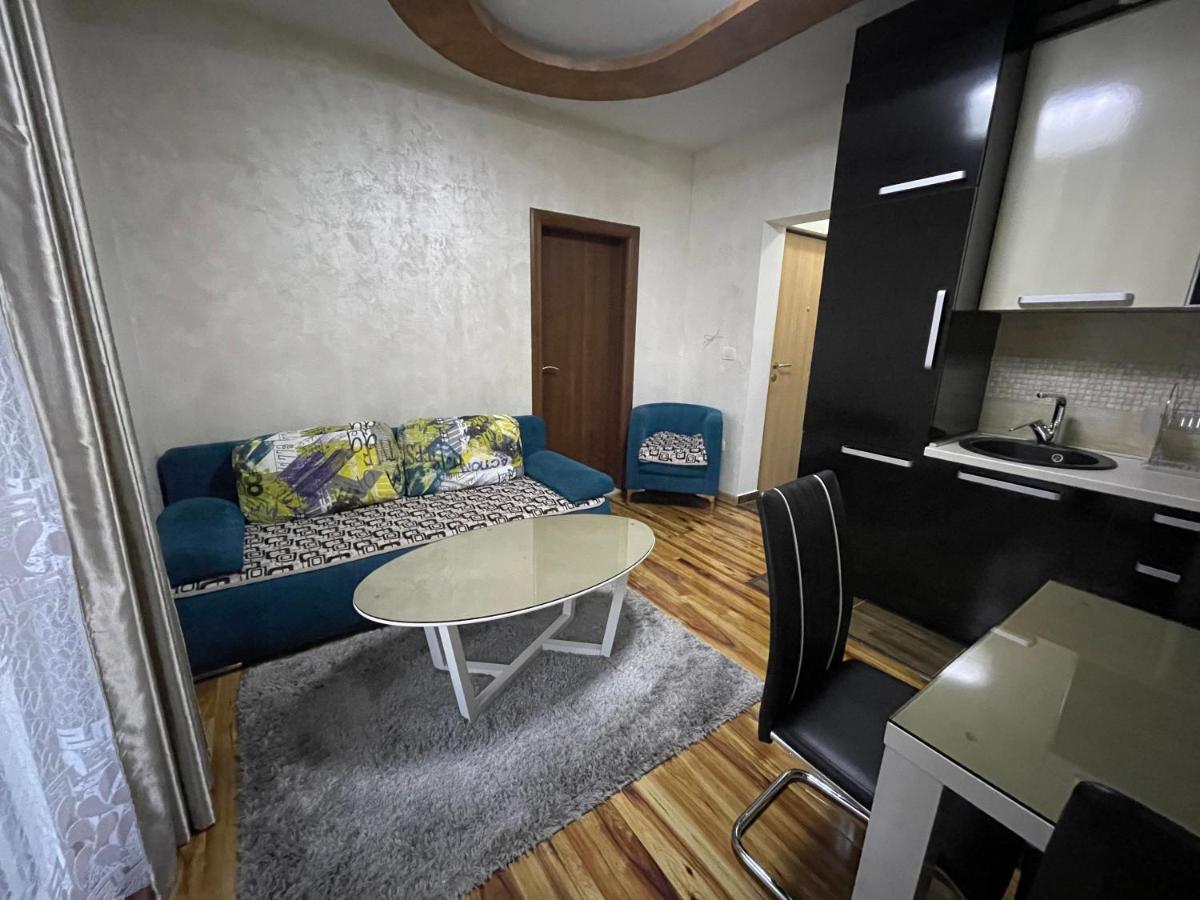 Zevs 1 Apartment